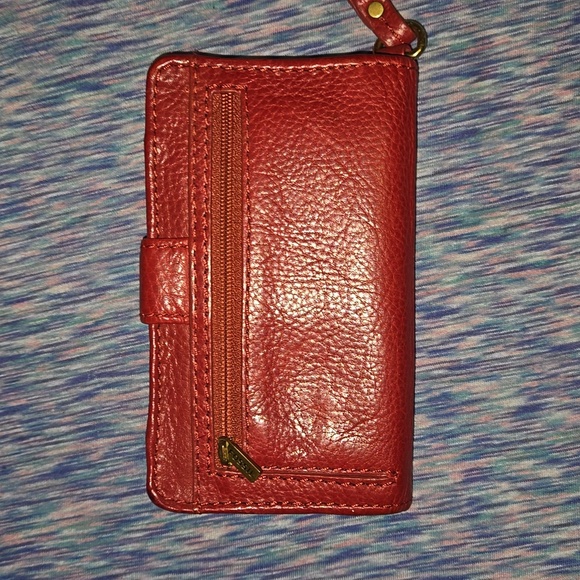 Fossil Women's Issue No. 1954 Vintage Leather Wristlet Red - Picture 2 of 15